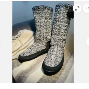 Abeo Kenora Black Suede Sweater Sheepskin Lined Boots Sz 8 New Fast Shipping