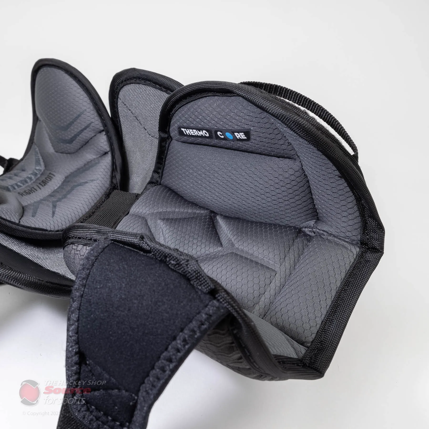 Bauer Pro Intermediate Knee Pads - (2021)