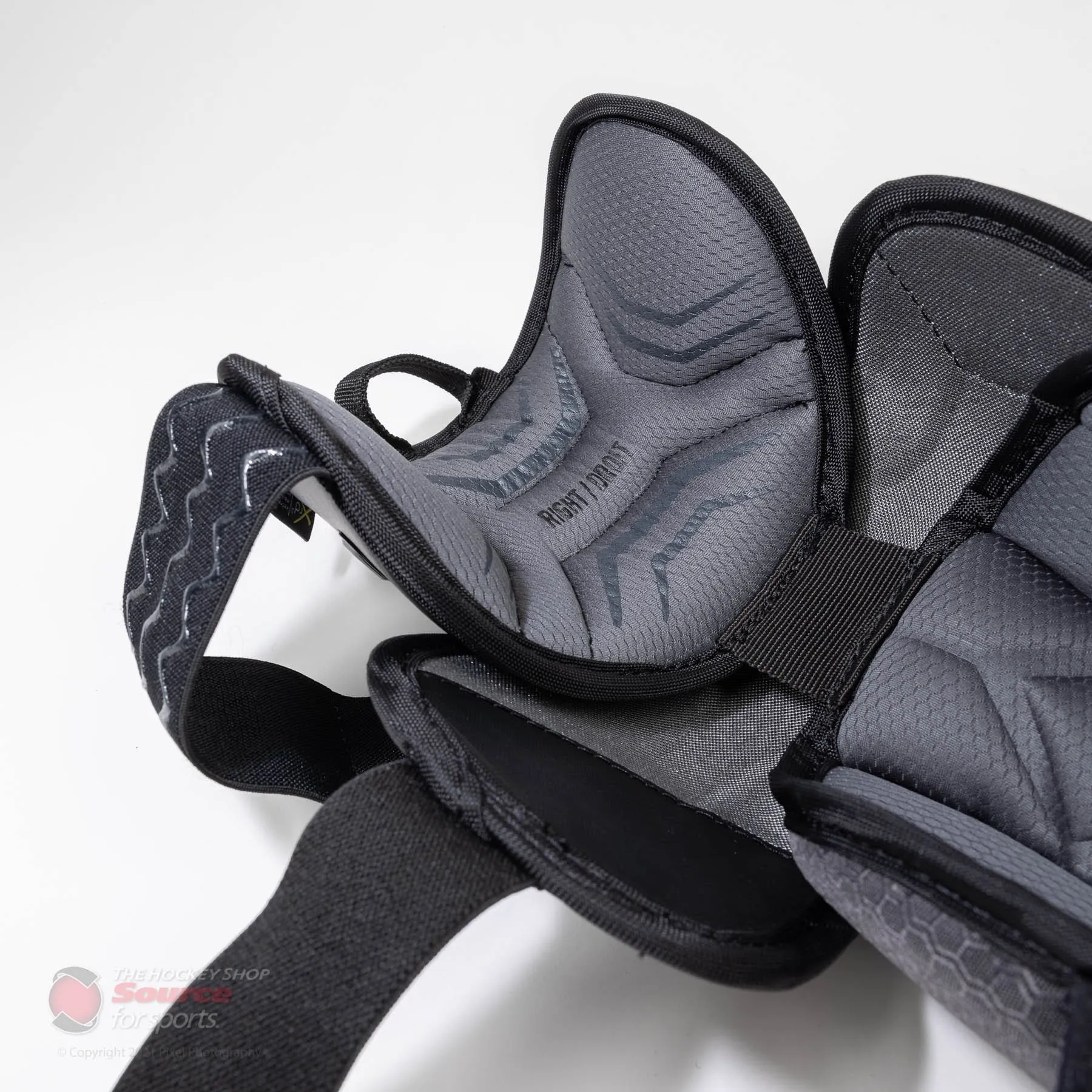 Bauer Pro Intermediate Knee Pads - (2021)