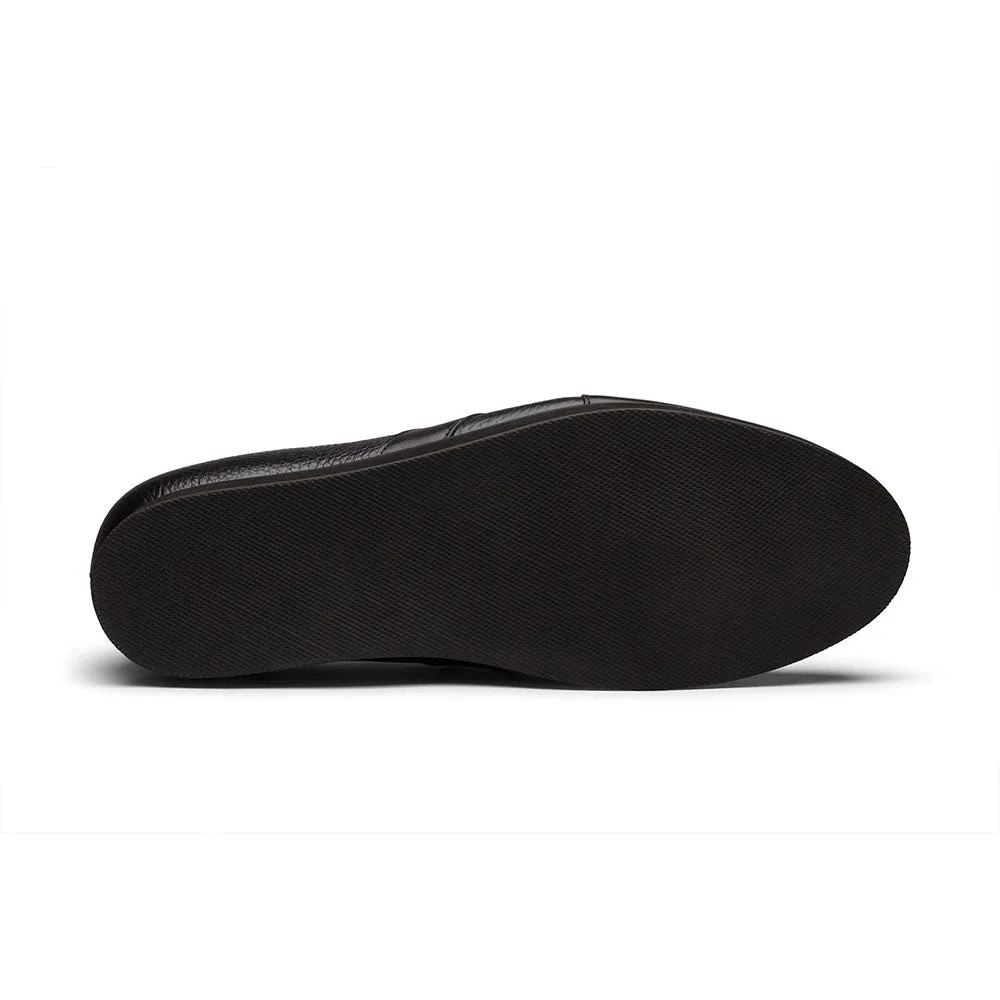 Black European Classic Minimal Sneaker
