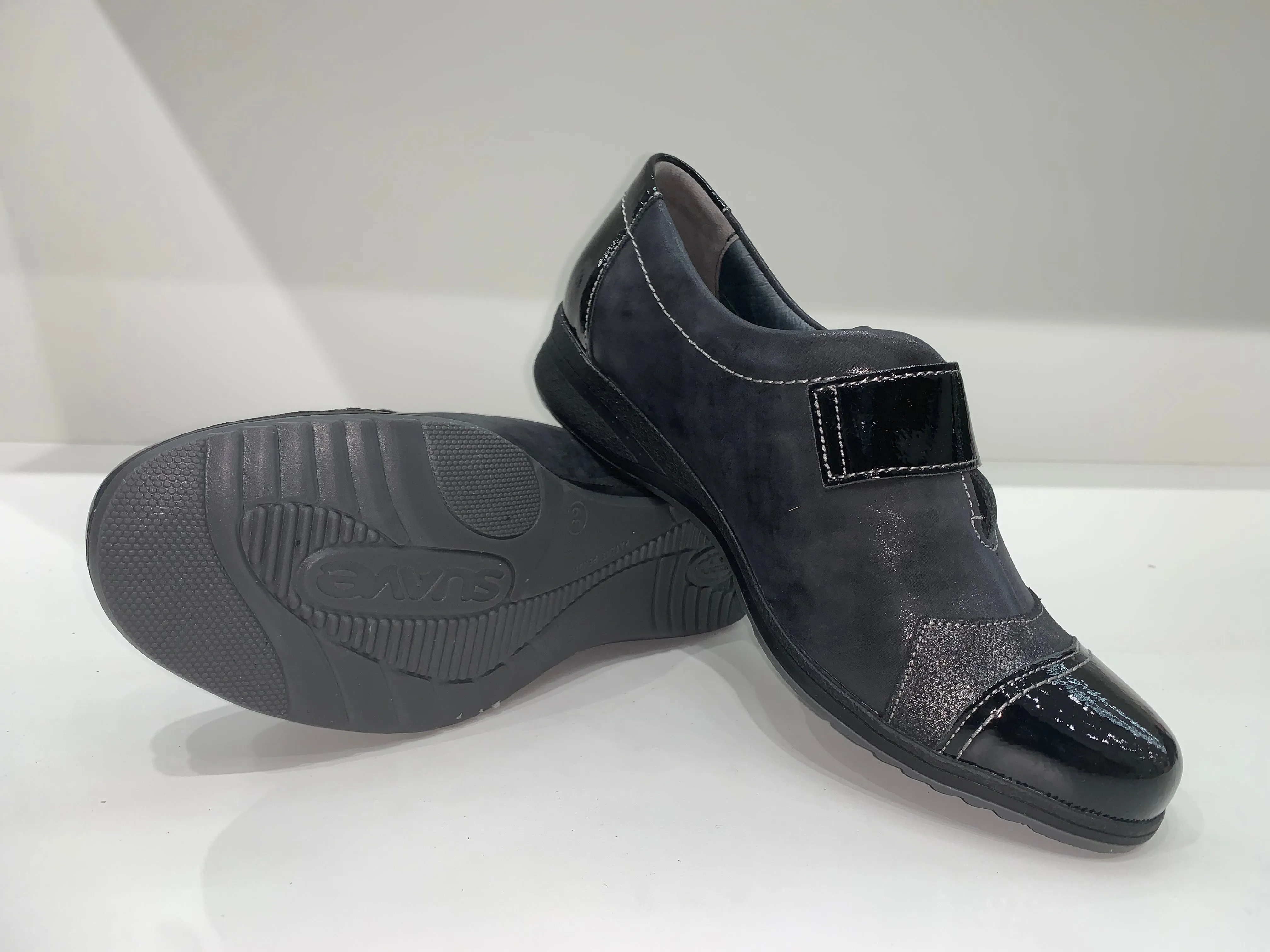 CHARM SHOES BLACK