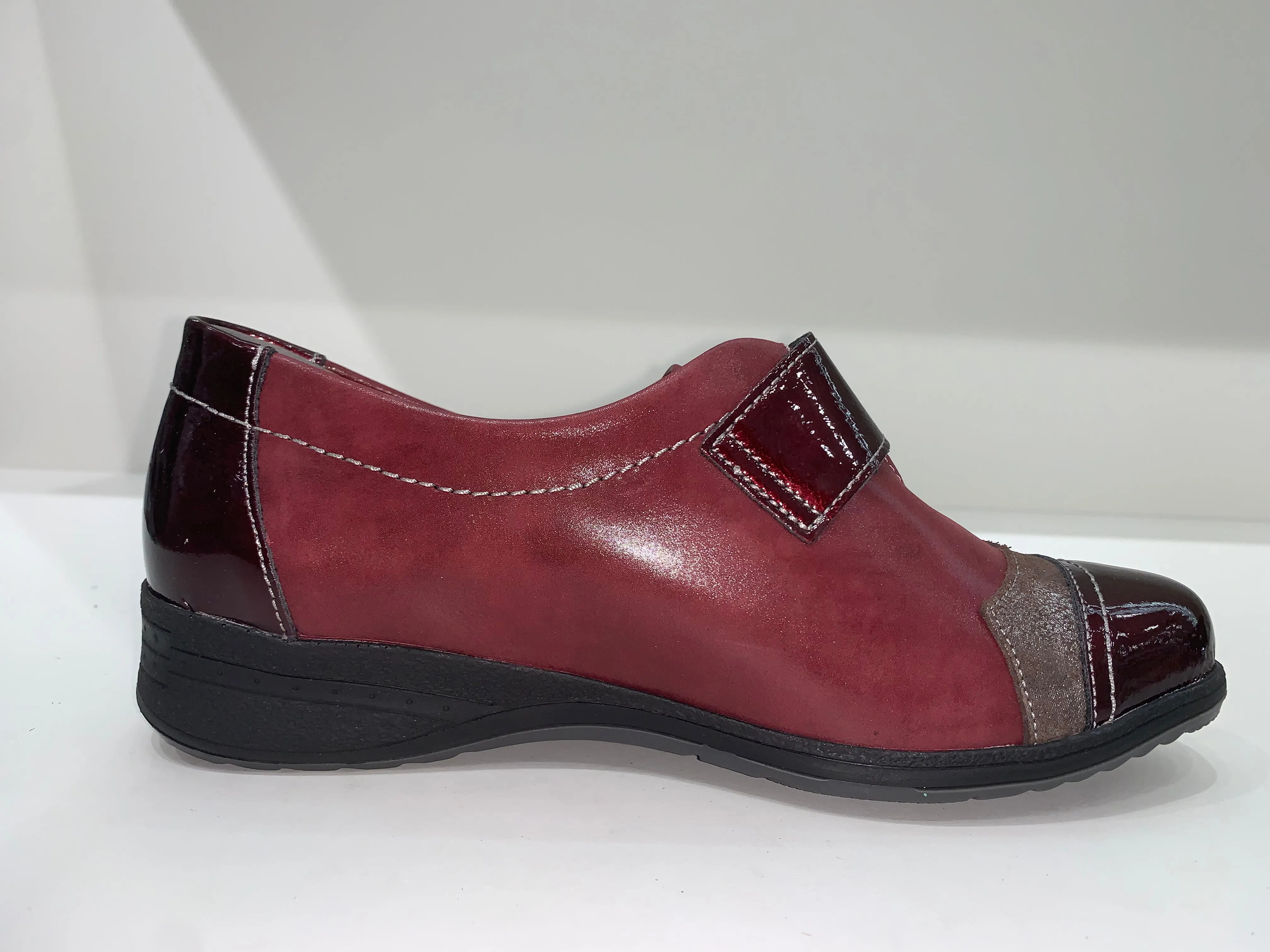 CHARM SHOES MAROON