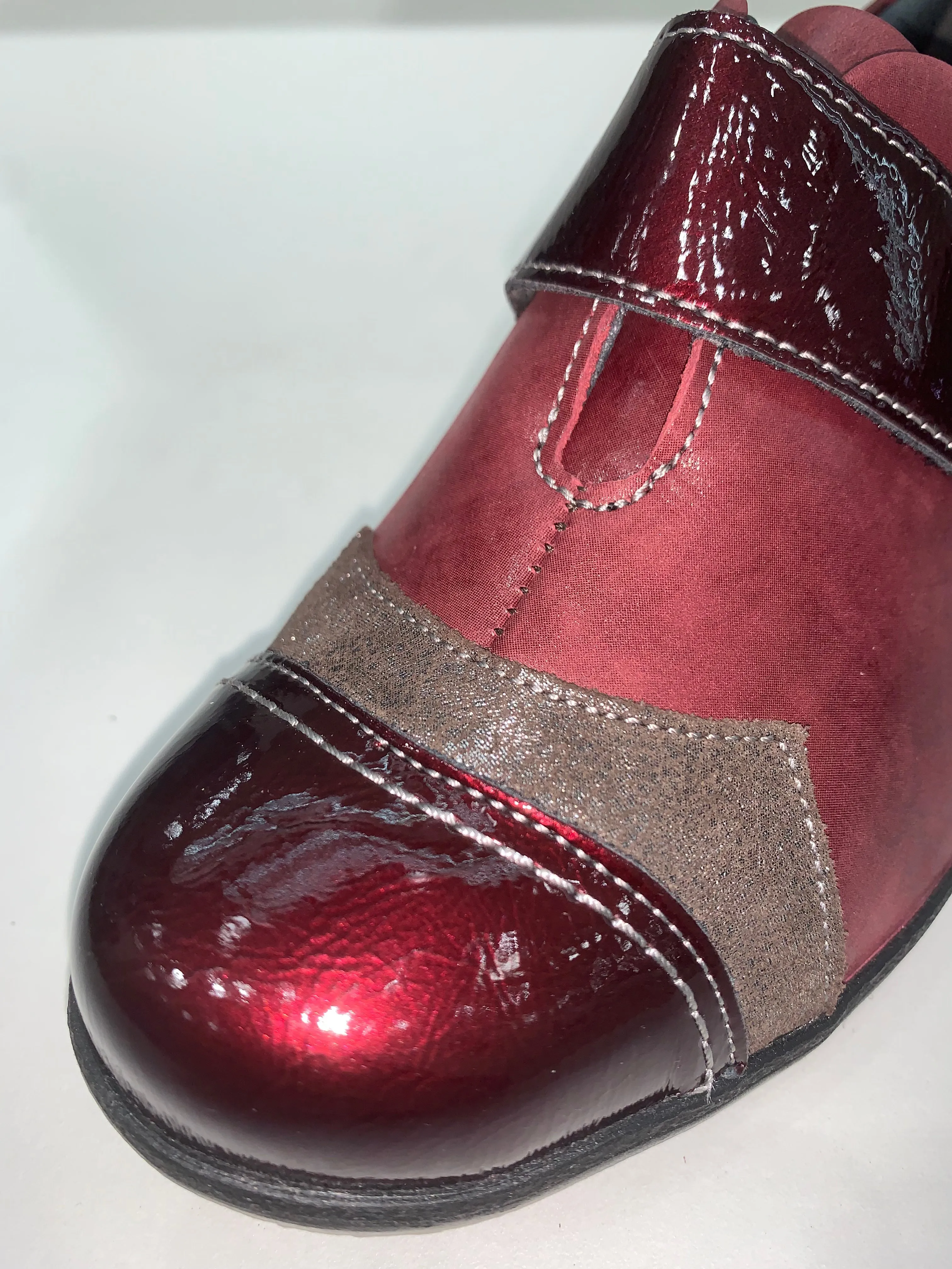 CHARM SHOES MAROON