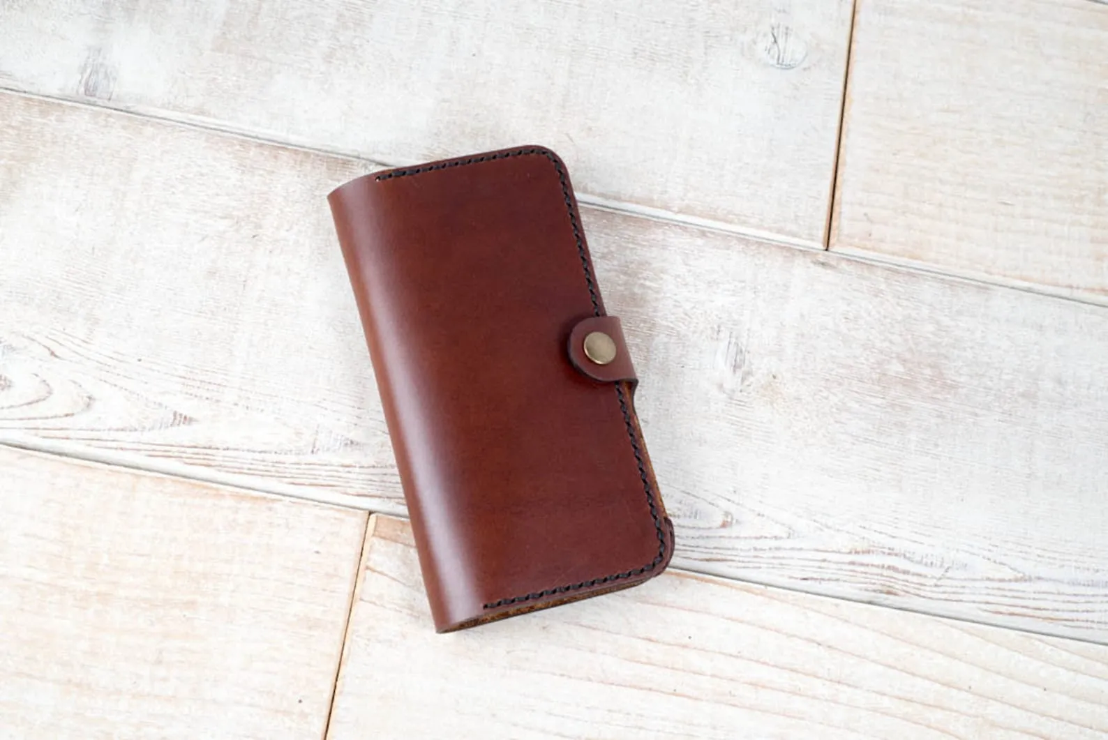 Custom Wallet Cases for Older iPhone or iPod Touch Models