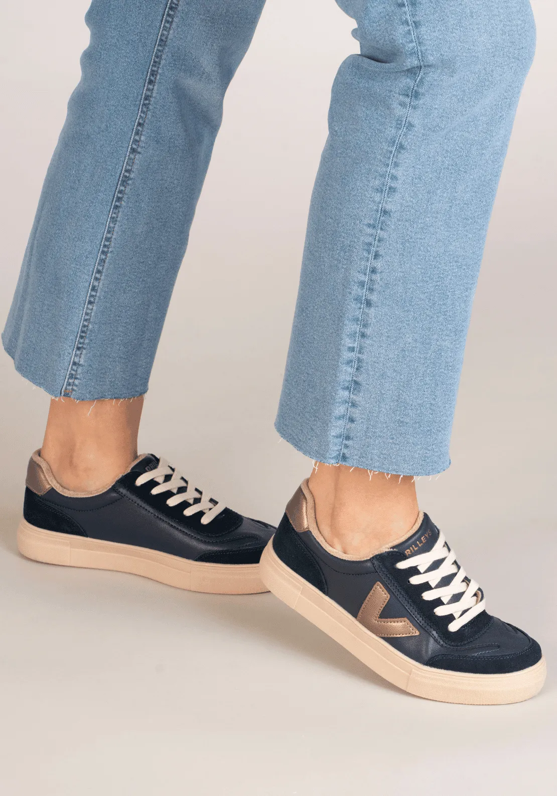 Leather Upper V Trainer - Navy W Metallic V