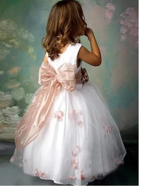 Long Tulle Sleeveless Flower Girl Dresses With Hand-made Flower And Bowknot