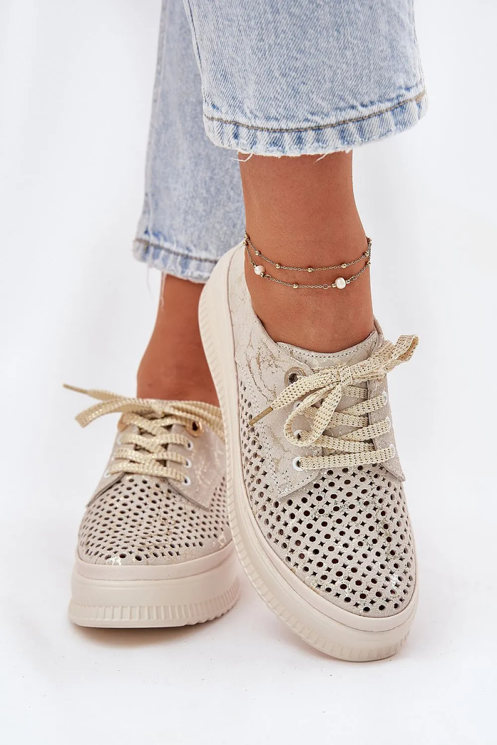 Low Shoes Step in style