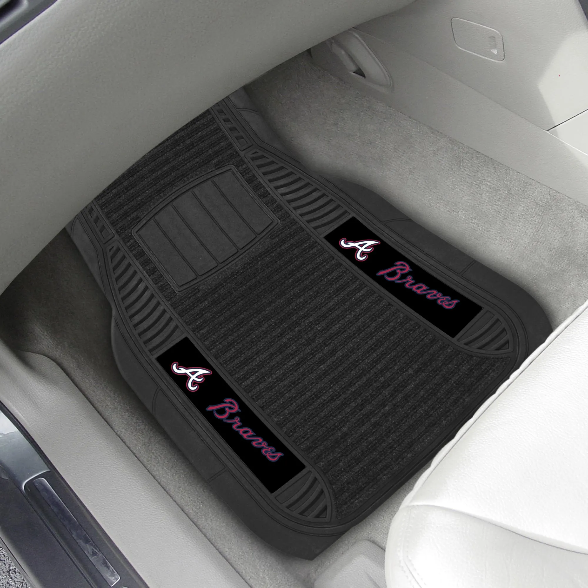 MLB - Atlanta Braves 2-pc Deluxe Car Mat Set