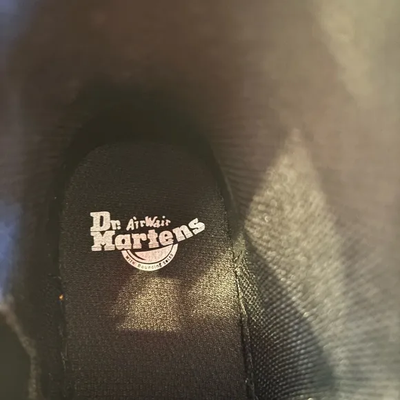 NEW no tags! Dr. Martens Kids Boots. Unisex