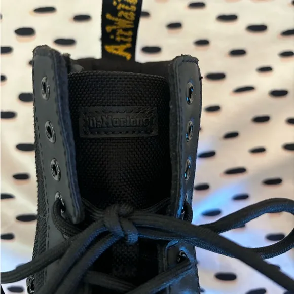 NEW no tags! Dr. Martens Kids Boots. Unisex