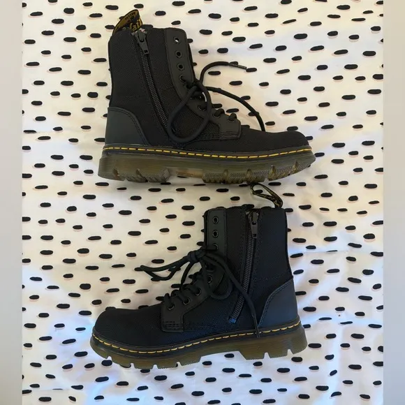 NEW no tags! Dr. Martens Kids Boots. Unisex