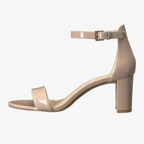 NWT Nine West Pruce Ankle Strap Heeled Sandals in Sleek Nude Faux Leather Sz.8
