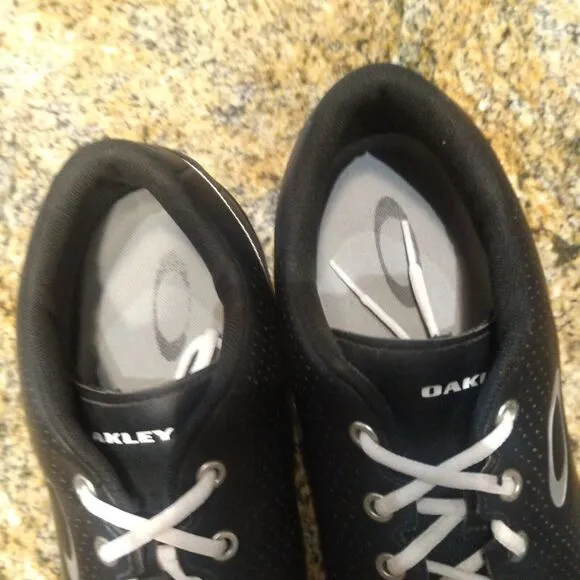 Oakley Men's Ripcord Golf Shoes Ortholite Soft Spike Black/White Leather Sz 11.5