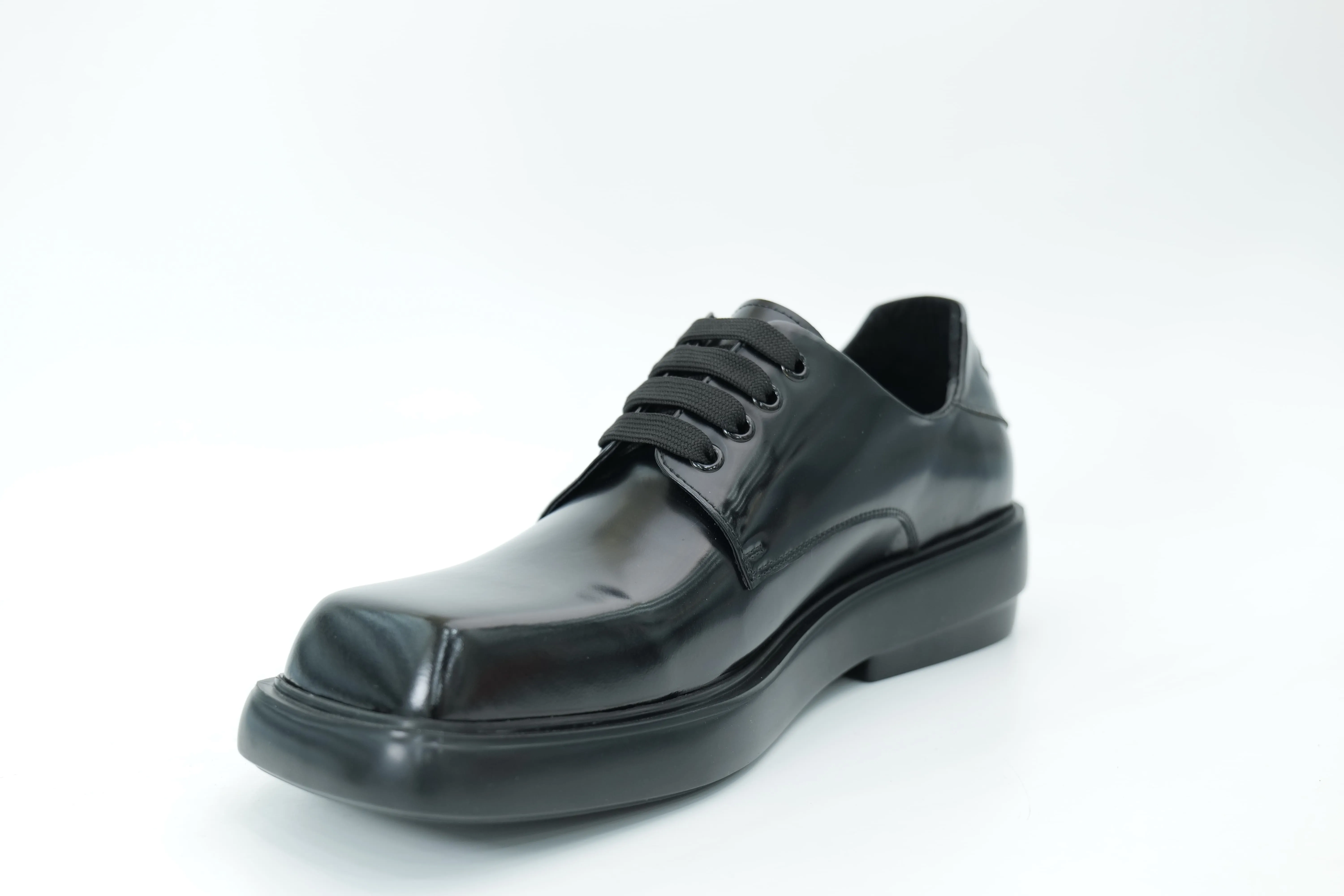 Platform shoes