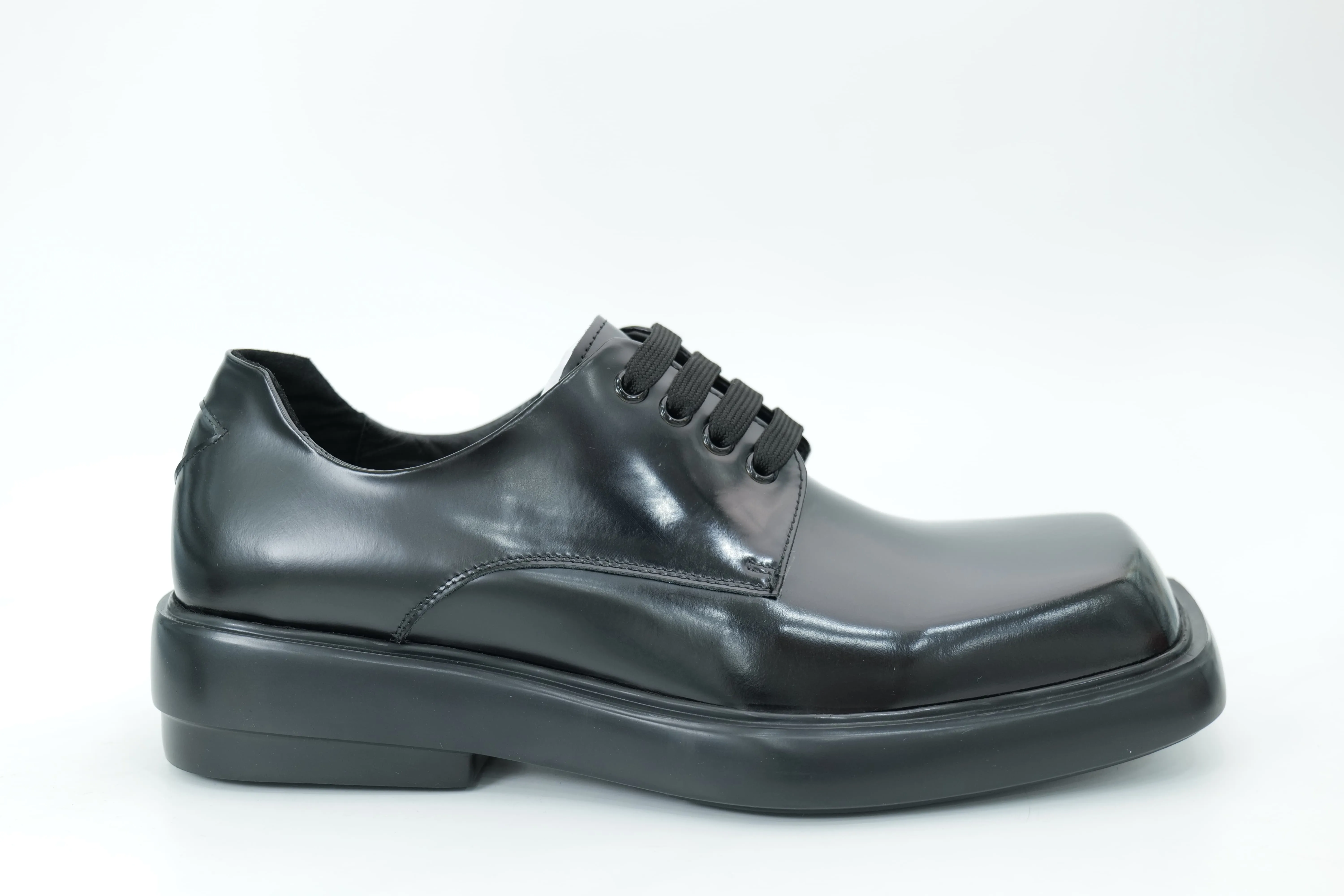 Platform shoes