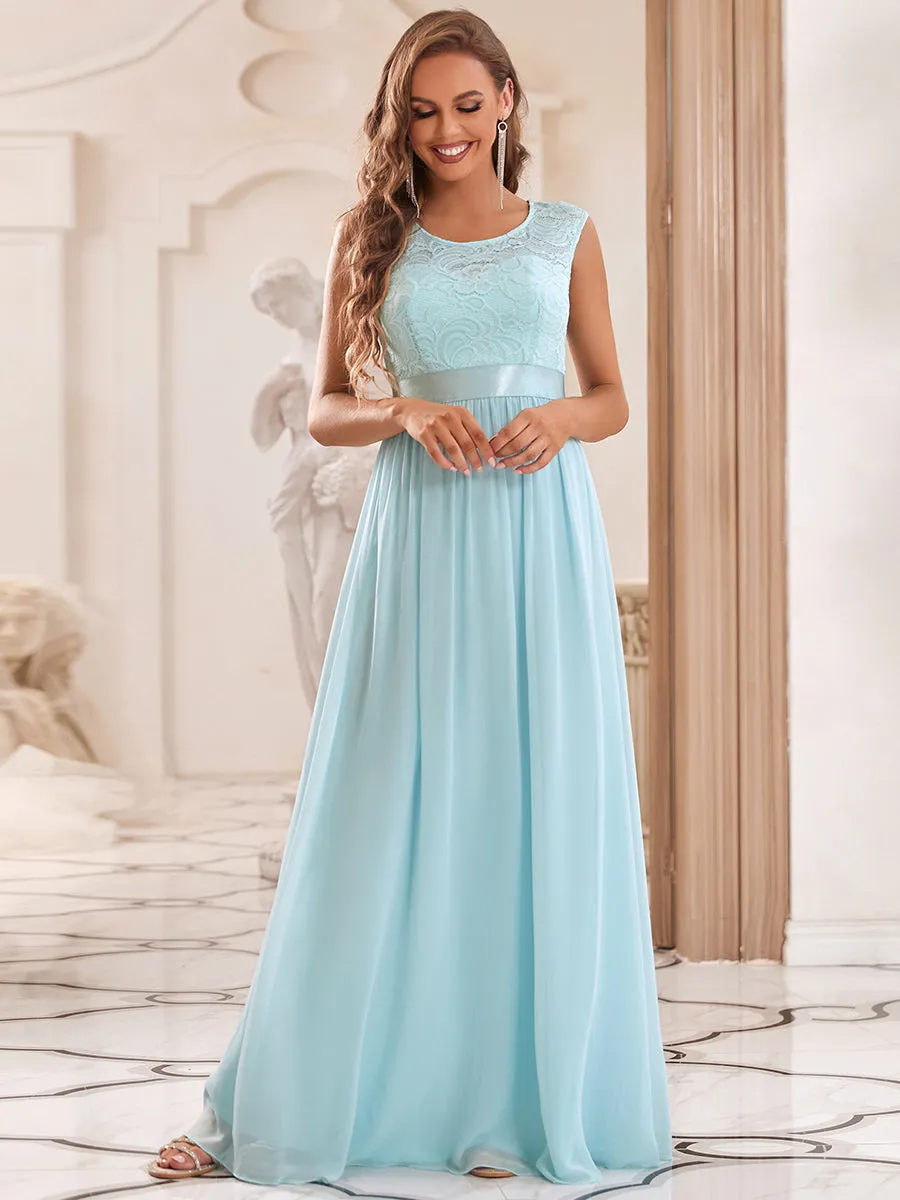 Taille personnalisée robe de demoiselle d'honneur classique à col rond et dos en dentelle