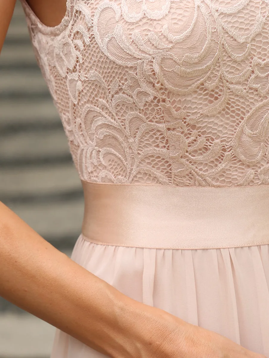 Taille personnalisée robe de demoiselle d'honneur classique à col rond et dos en dentelle
