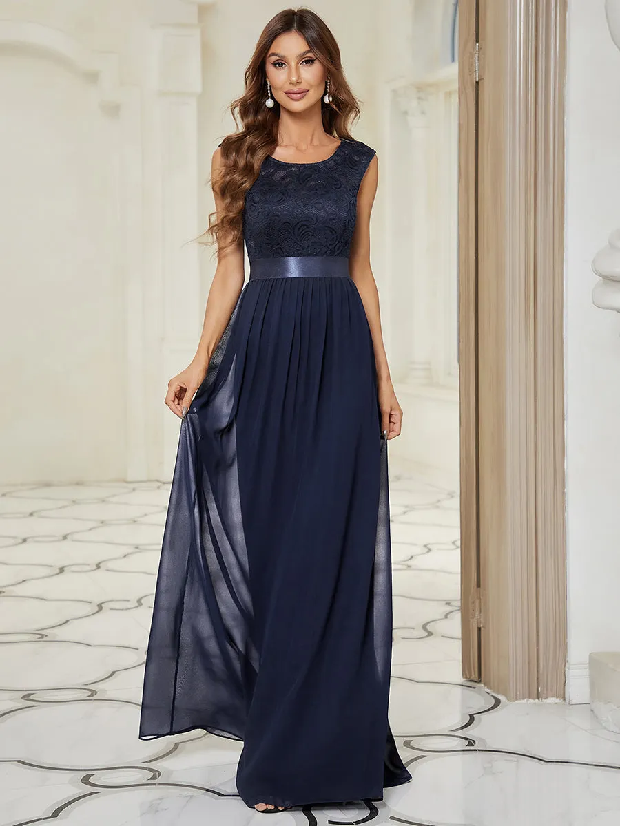Taille personnalisée robe de demoiselle d'honneur classique à col rond et dos en dentelle