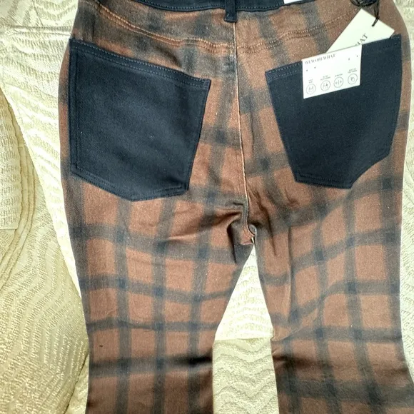 WEWOREWHAT Plaid Colorblock Icon Jeans Navy and Brown, Size 25🔥